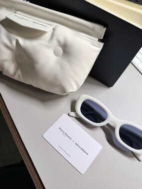 Gentle Monster Tambu 1 sunglasses - white